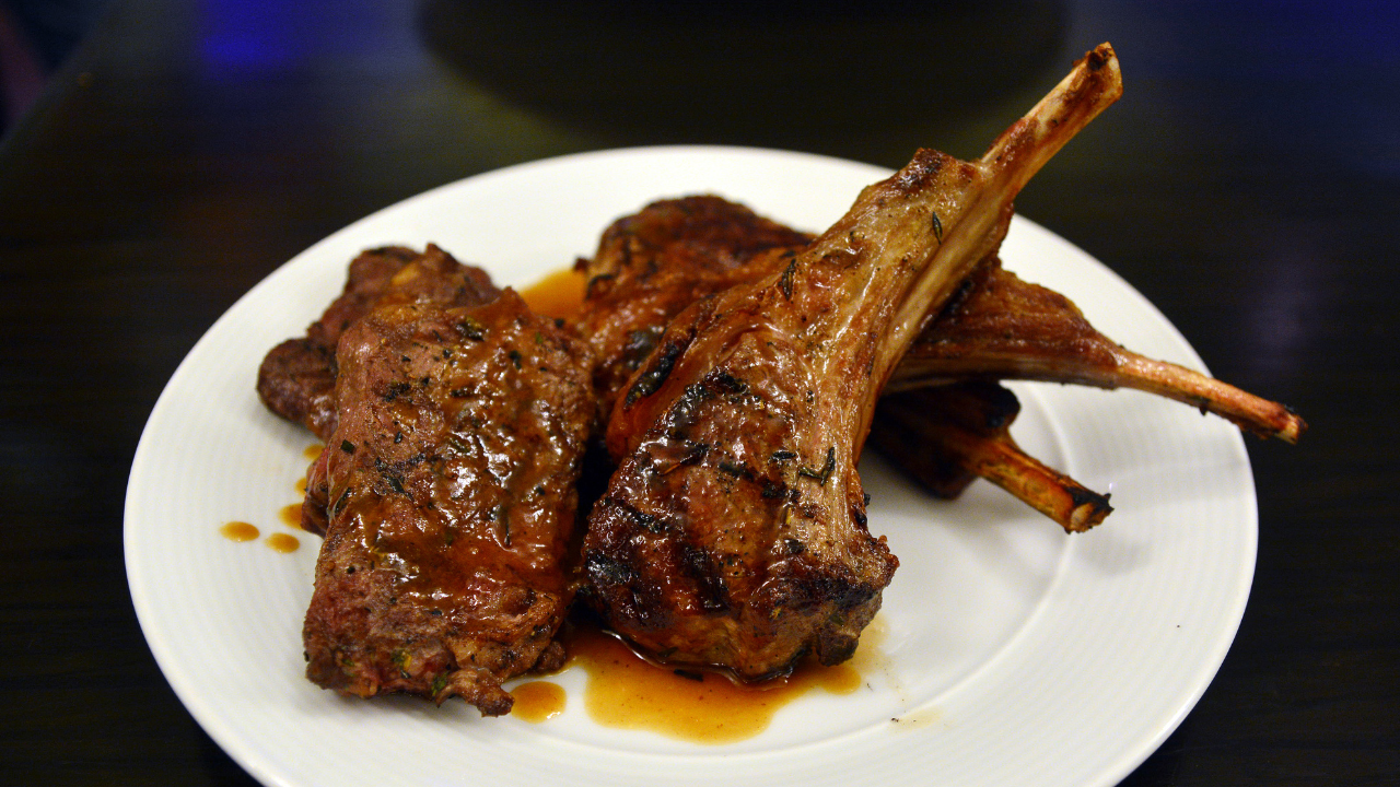 Recipe for Lamb Chops with Garlic and Rosemary